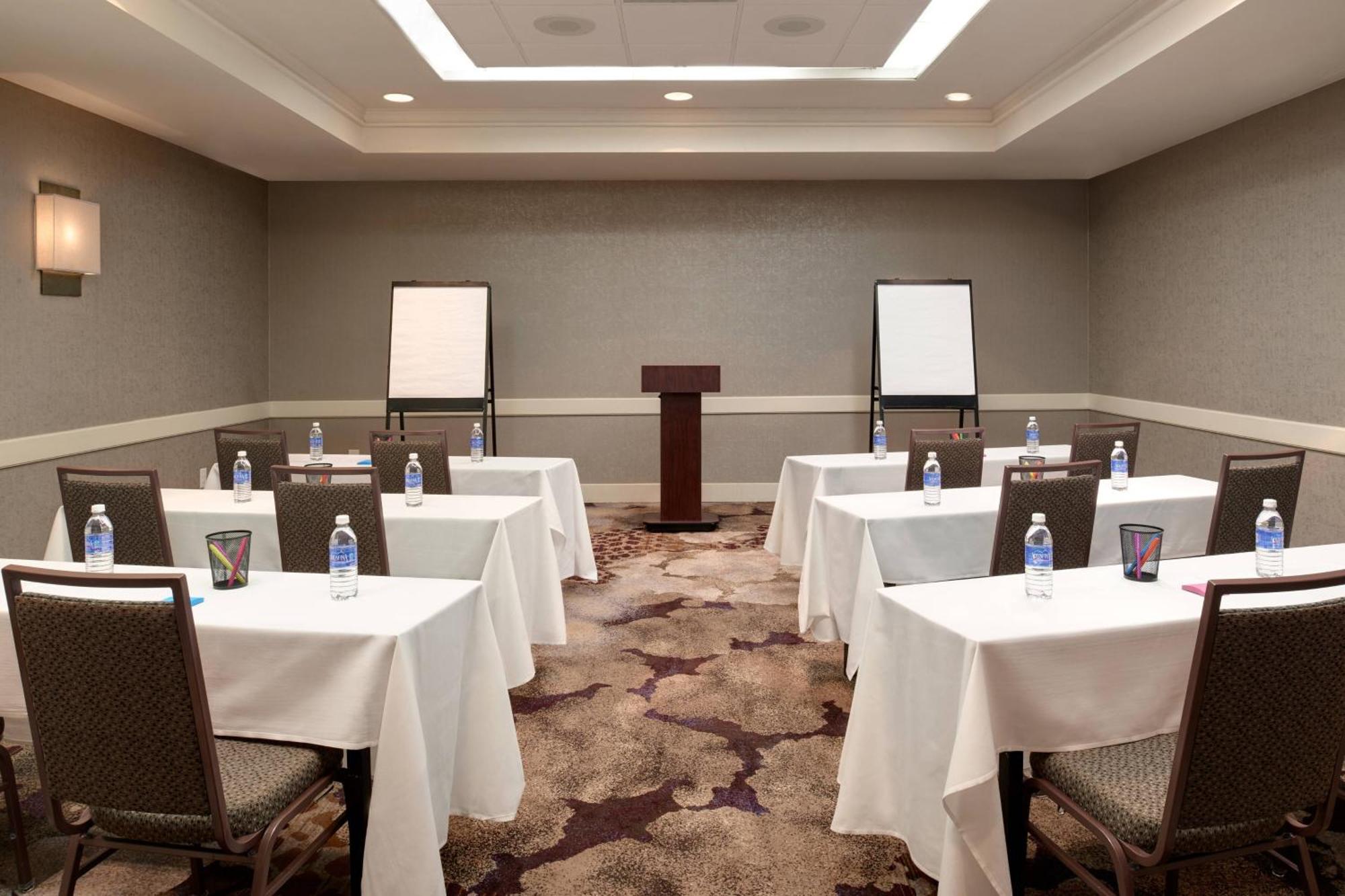 Detroit Marriott Livonia Otel Dış mekan fotoğraf